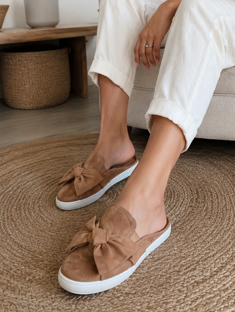 Women's Bow Slip-On Mule in Tan